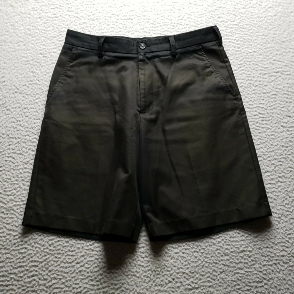 IZOD Shorts Mens 32 Black Microfiber Chino Flat Front 10 Inseam Casual Summer